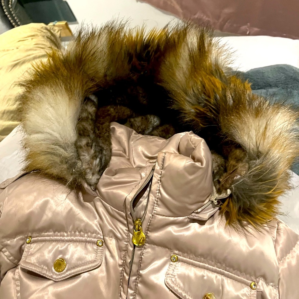 Authentic laundry brand coat 🧥 Very comfortable with real fur!